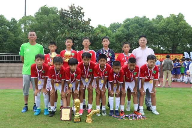 里约奥运会夺冠十周年 中国女排冠军走进南京校园